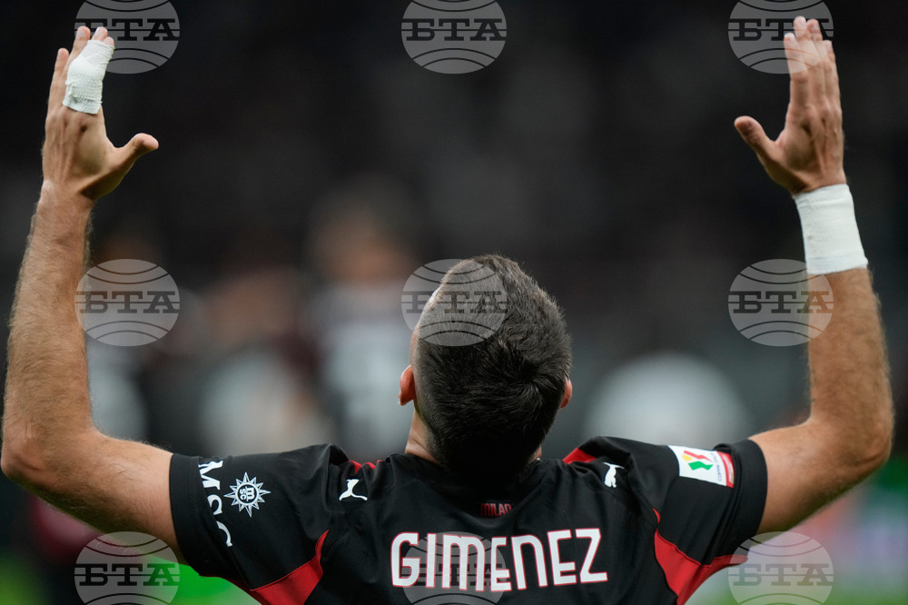 Нападателят на Милан Хименес ще се подложи на операция на глезена