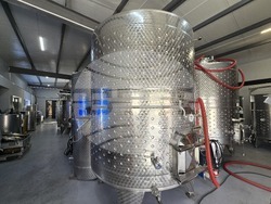 Враца - Винарна „Врачанска теменуга“