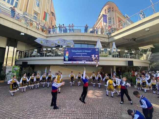 В Пловдив предстои третото издание на националния фестивал за детско и самодейно творчество „Традиции и памет“