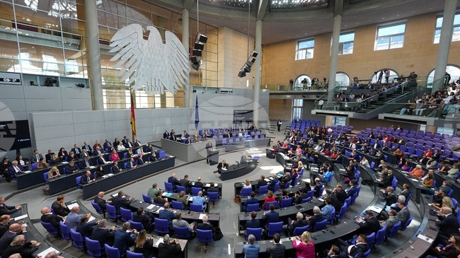 Бундестагът подобри рекорда си за най-продължително заседание 