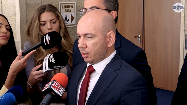 „Възраждане“ обвини МВнР и премиера в избирателна дипломация заради случая със задържания в Украйна български гражданин