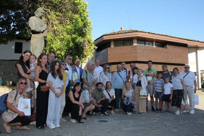 Исторически музей - Дряново събра родственици на майстор Колю Фичето