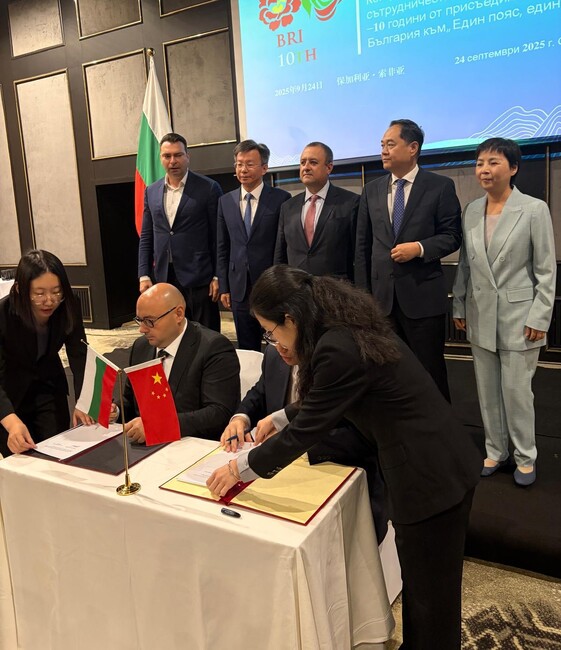 България и Китай имат потенциал да изпълняват съвместни проекти, заяви министър Иван Иванов
