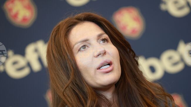 Президентът на Асоциацията на българските футболисти Мила Христова беше избрана за лектор и ментор в Академията на УЕФА