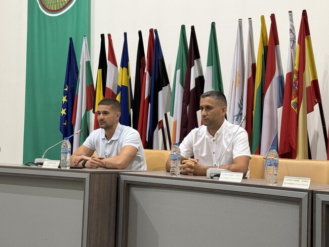 Община Стара Загора започна подготовка за зимния сезон - доставени са близо 10 000 кубика дърва за огрев