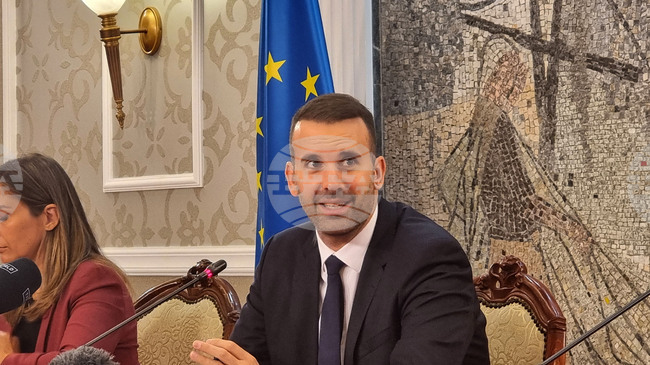 Черна гора иска да се присъедини към ЕС заради безопасността, каза черногорският премиер Милойко Спаич