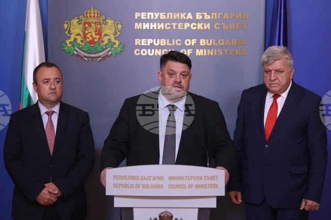 Само 25% от подадените общински проекти за финансиране от държавата са за ВиК инфраструктура, каза вицепремиерът Зафиров