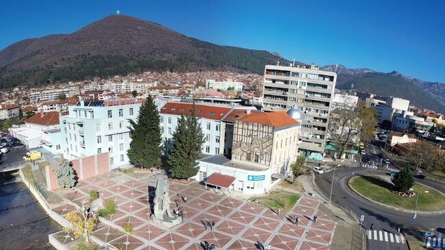 Болница „Хаджи Димитър“ в Сливен търси съдов хирург, приема лекари специализанти с държавно и частно финансиране