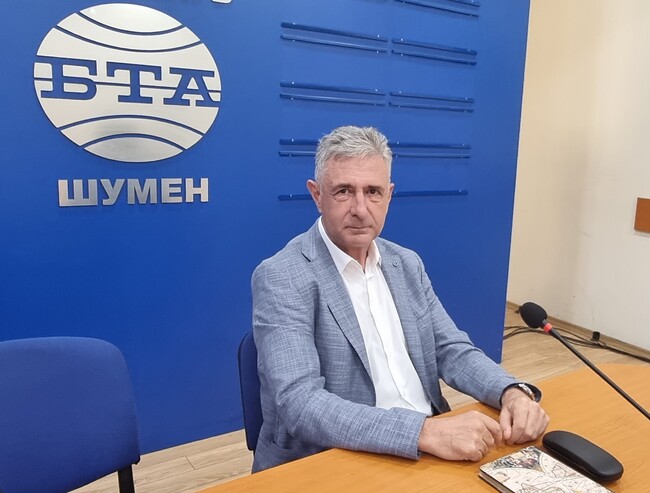 Проф. Добромир Добрев издаде нова книга със заглавие „Русия – двата пътя“ (ИНТЕВЮ)