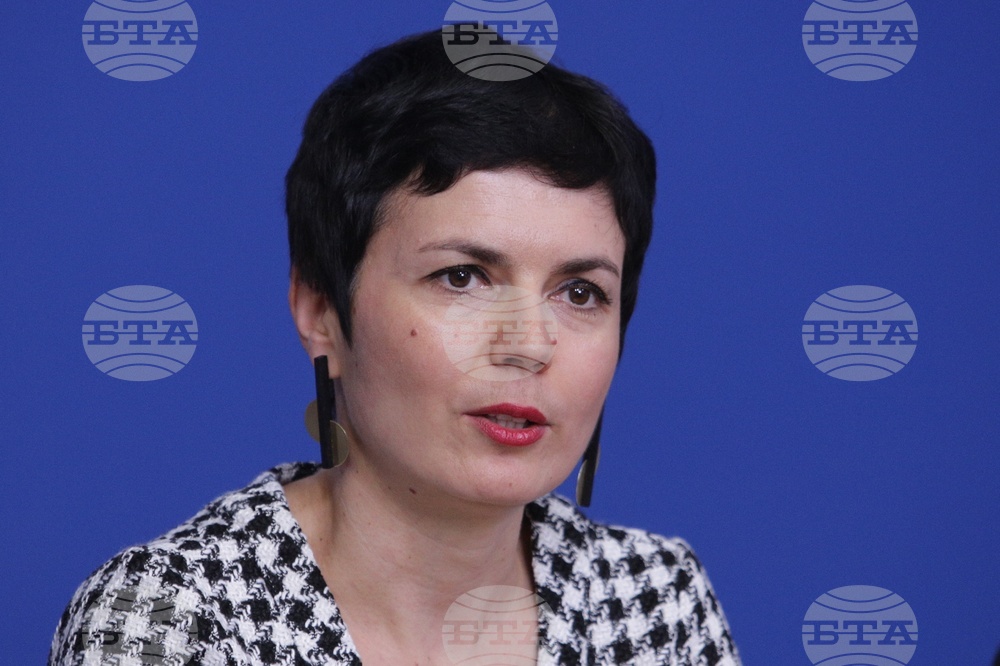 Национален пресклуб на БТА София - затлъстяване - пресконференция - Теодора Ханджиева
