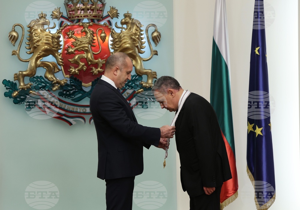 Румен Радев - Виталий Москаленко - орден „Мадарски конник“