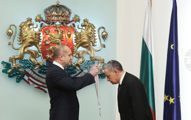 Румен Радев - Виталий Москаленко - орден „Мадарски конник“