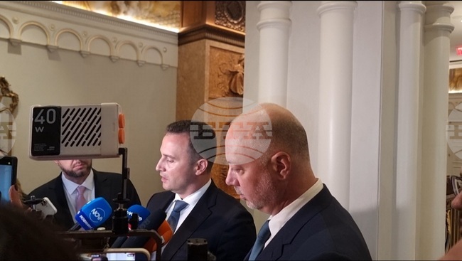 Правителството не си позволява да се меси в работата на българския съд, каза премиерът Росен Желязков след писмото на "Обнови Европа" до ЕК