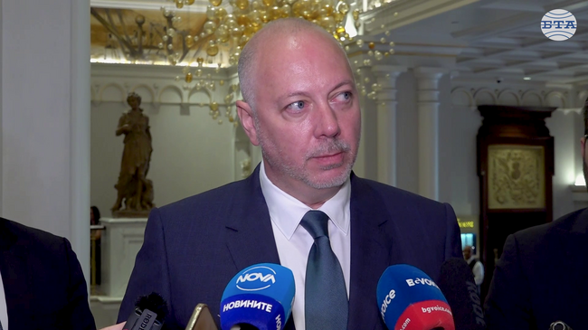 Правителството не си позволява да се меси в работата на българския съд, каза премиерът Росен Желязков след писмото на "Обнови Европа" до ЕК