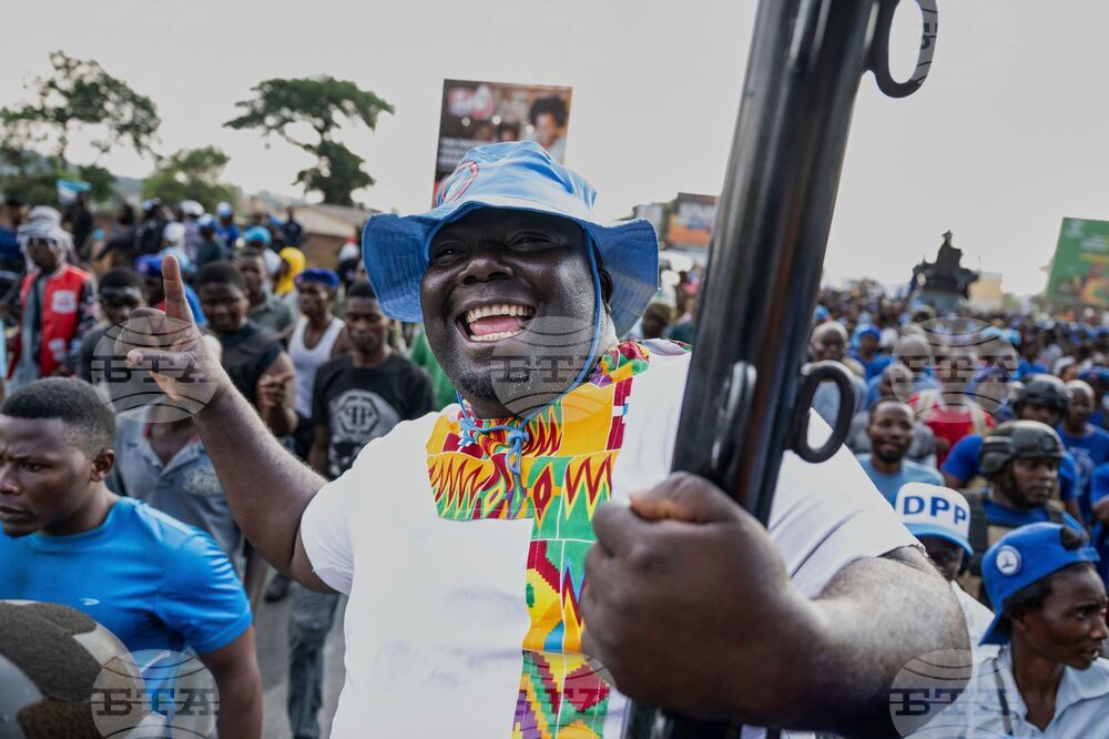 CORRECTION Malawi Election