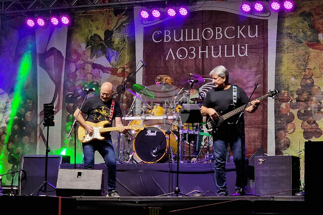 Свищов - „Свищовски лозници" - рок концерт