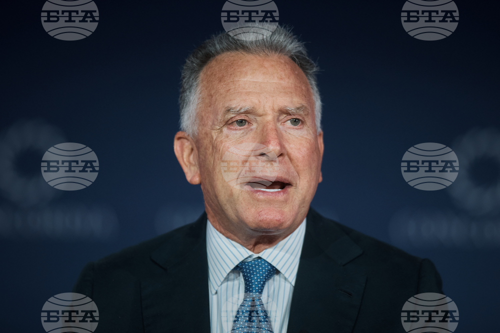 Стив Уиткоф и Реза Пахлави са се срещнали през уикенда, за да обсъдят протестите в Иран, пише "Аксиос" 