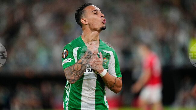 Бразилецът Антони: "Много съм щастлив в Бетис, играя за всички фенове"