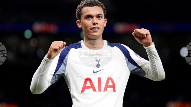 Кристъл Палас се интересува от нападателя на Тотнъм Бренън Джонсън