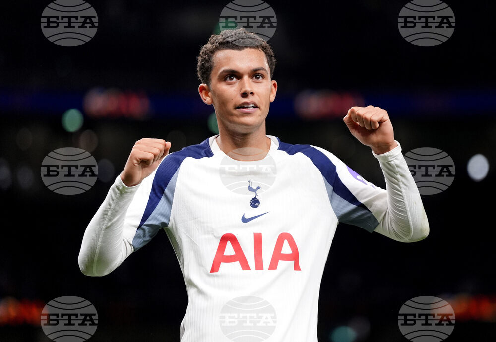 Кристъл Палас се интересува от нападателя на Тотнъм Бренън Джонсън