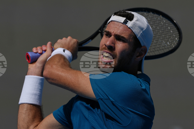 Петият в схемата Карен Хачанов отпадна в първия кръг на турнира по тенис във Виена