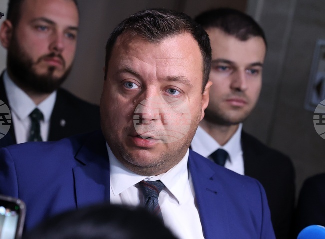 Vazrazhdane Seeks Removal of Parliament Chair Over Rule Violations