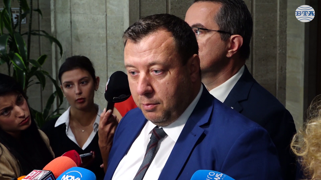 „Възраждане“ събира подписи за сваляне на Наталия Киселова от председателския пост на НС заради системно неизпълнение на задълженията