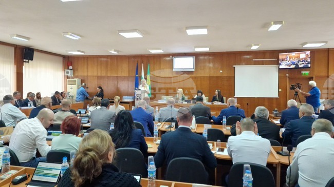 Общинските съветници в Шумен отложиха приемането на наредба за организация на движението в общината