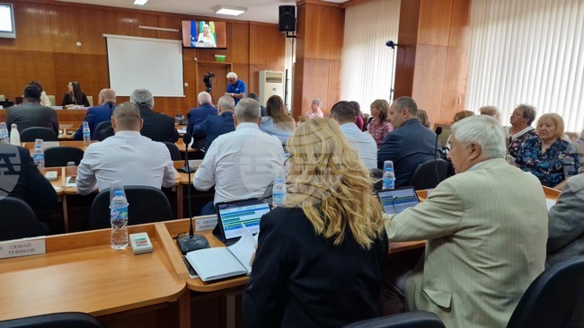 Общинските съветници в Шумен гласуваха решение за пренасочване на групи от Детска градина "Братя Грим" към ясла и средно училище в града