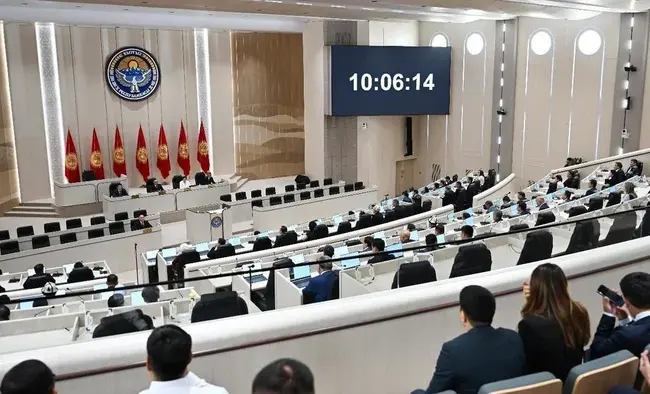 КАБАР: Киргизстанският парламент взе решение да се саморазпусне