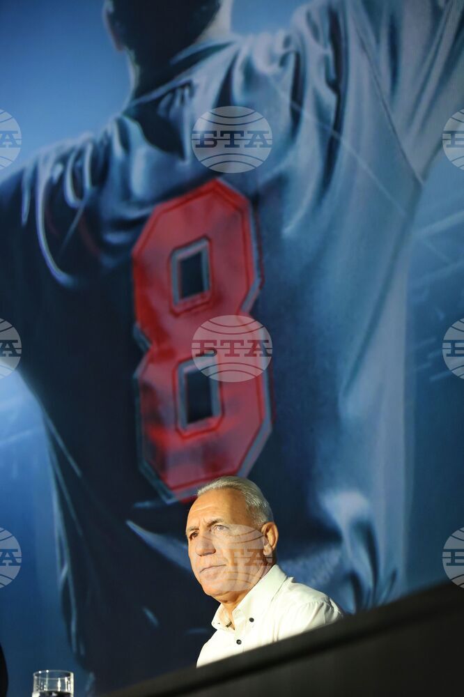 От БФС: Честит юбилей на Христо Стоичков!