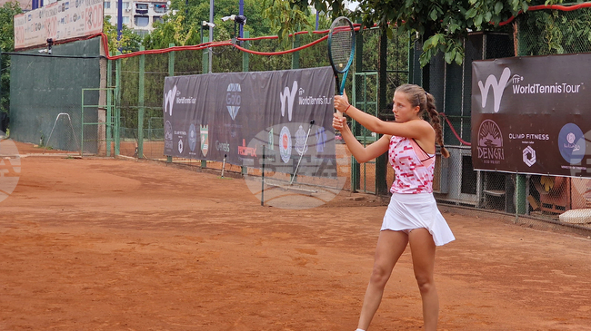 Росица Денчева достигна до четвъртфиналите на двойки на турнир по тенис в Гърция