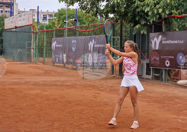 Росица Денчева достигна до четвъртфиналите на двойки на турнир по тенис в Гърция