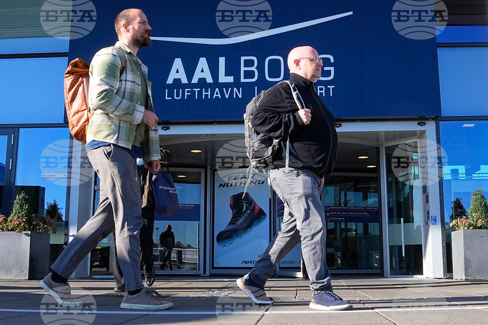 Датски служители смятат, че прелитането на дронове над четири датски летища цели да всее страх и разделение