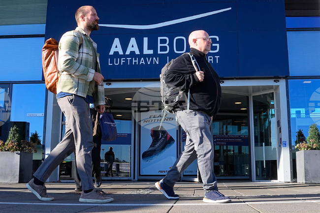 Датски служители смятат, че прелитането на дронове над четири датски летища цели да всее страх и разделение