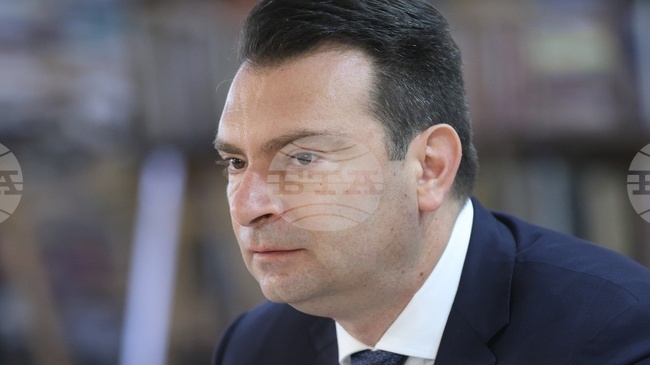 Изпълнителното бюро на БСП подава оставка като знак на колективна отговорност, обясни Калоян Паргов