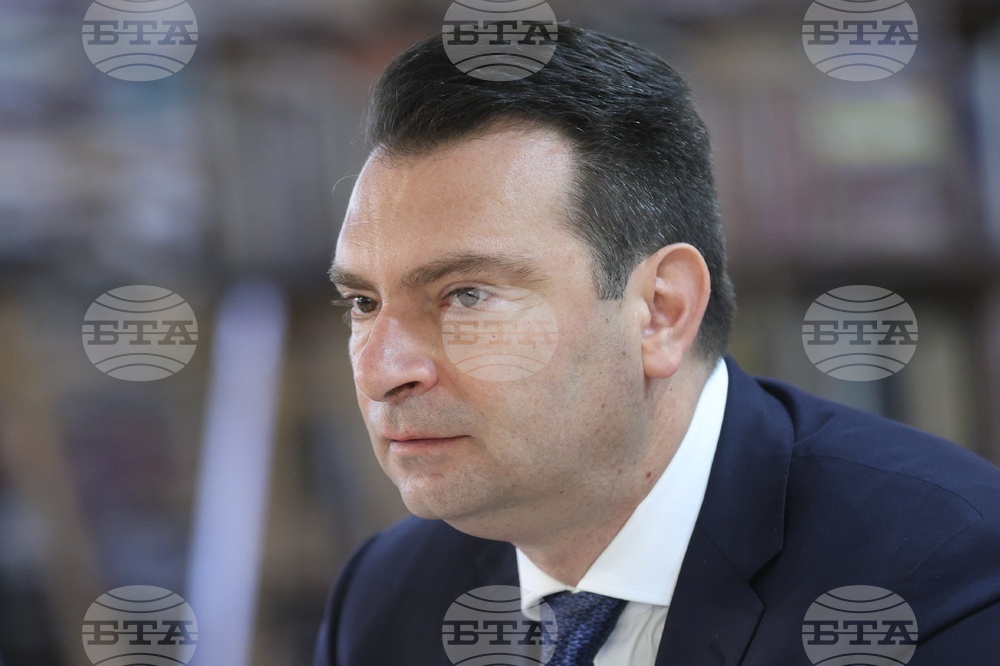 Изпълнителното бюро на БСП подава оставка като знак на колективна отговорност, обясни Калоян Паргов