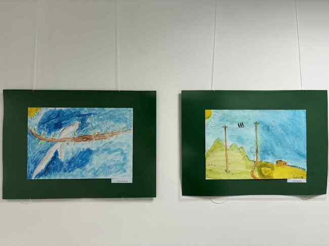 Изложба „По пътя на надеждата“ гостува в Окръжния съд