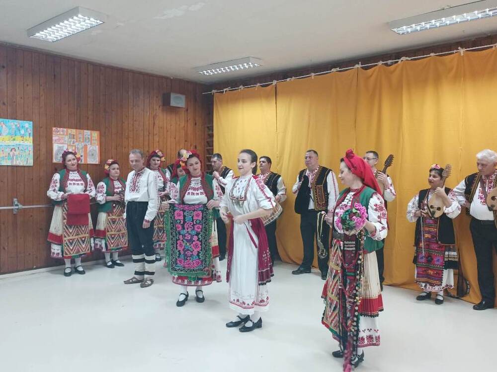 Община Плевен: С образователни концерти Северняшкият ансамбъл въвежда децата в света на българския фолклор