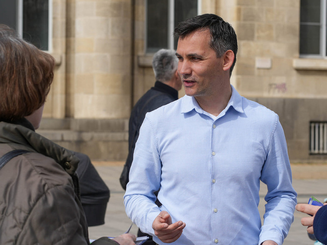 Русенският депутат Иван Белчев кани съгражданите си на разговор в петък, 26 септември 2025 г. от 11:00 до 13:00 ч. на площада пред Съдебната палата в Русе