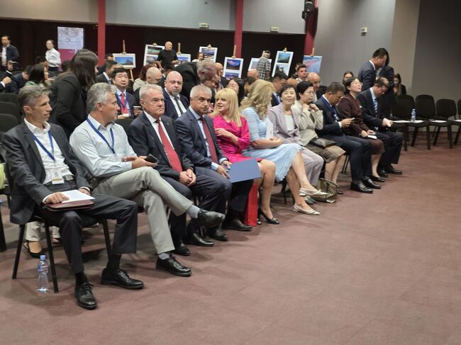 Румен Петков и Владимир Маринов с активно участие в Балкано-китайския икономически форум „Пътят на коприната“