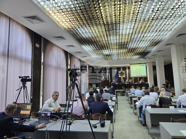 Общинският съвет в Сливен не прие предложението за отпускане на 270 000 лв. за ремонт в ДКЦ 1 