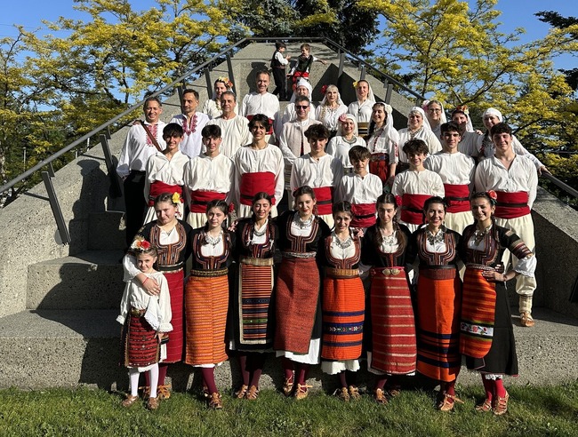 Танцьорите от Фолклорната формация „Сиатъл Чета“ са следващите участници, които ще се изявят на сцената на Събора „Тъпан бие“ във Финикс