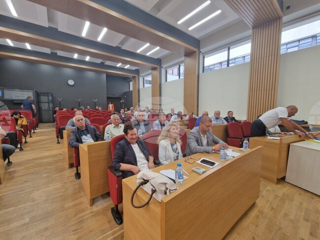 Отчети за дейността на четири общински търговски дружества приеха на днешното си заседание общинските съветници в Троян