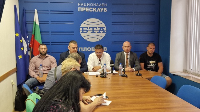 Пресконференция на ПП "Възраждане" и адвокат Васил Попов за злоупотреби дирекции "Социално подпомагане"