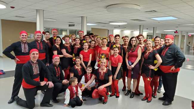 Танцьорите от Клуб „На хорото“ в Торонто, Канада, ще поставят днес начало на нов творчески сезон 