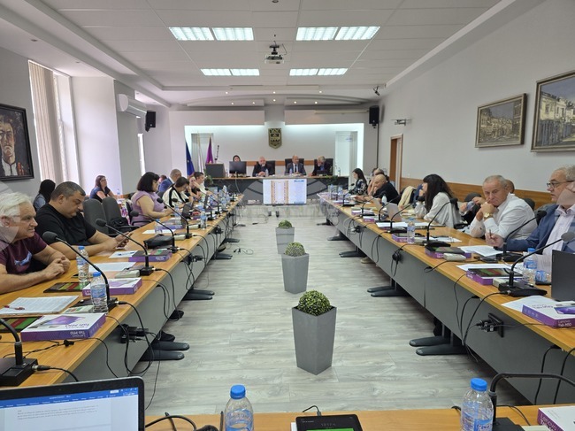 Общинският съвет в Ловеч не прие актуализацията на капиталовите разходи