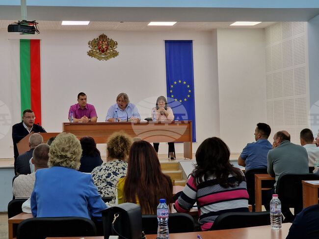 За училището в село Ореш са гласувани 98 хил. лева за дофинансиране до края на годината, каза кметът на община Свищов