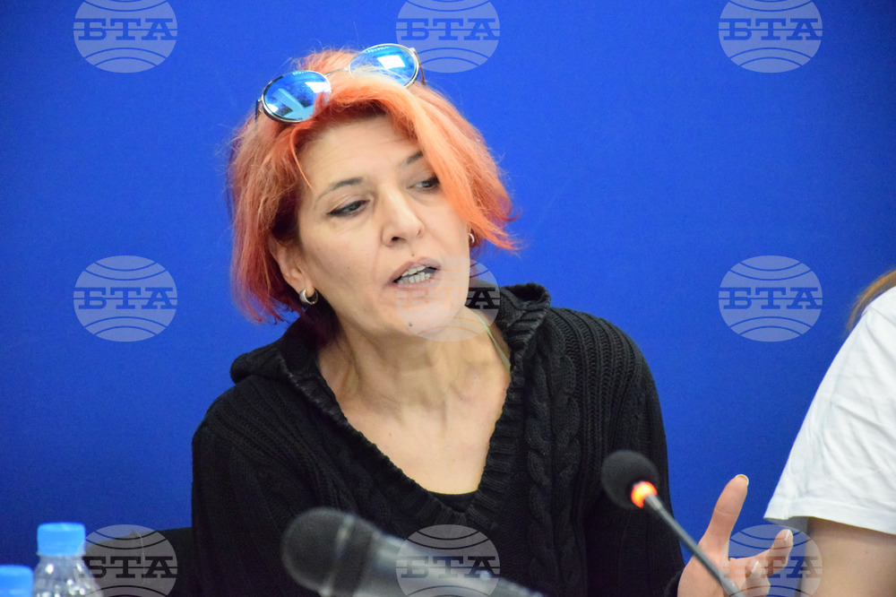Национален пресклуб на БТА Благоевград - Драматичен театър „Никола Вапцаров“ - пресконференция - Мариета Голомехова