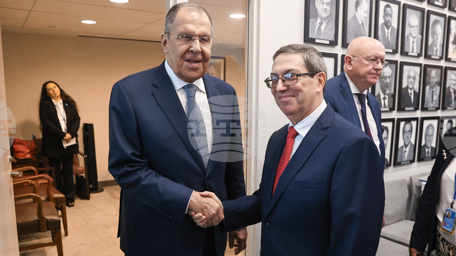 Русия определи като неприемлив икономическия натиск върху Куба